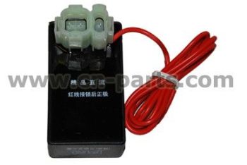 CDI (kommutaator) 2 pesa / 4+2 klemmi (ümar) + 12V DC juhe - GY6, 125-150cc, 152QMI/QMJ