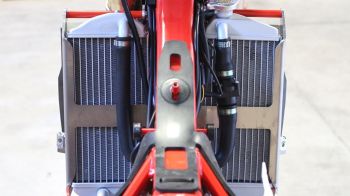 AXP Radiator Braces Red spacers Gas-gas EC250-EC300 18-20