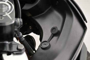 USB C COWL MOUNT